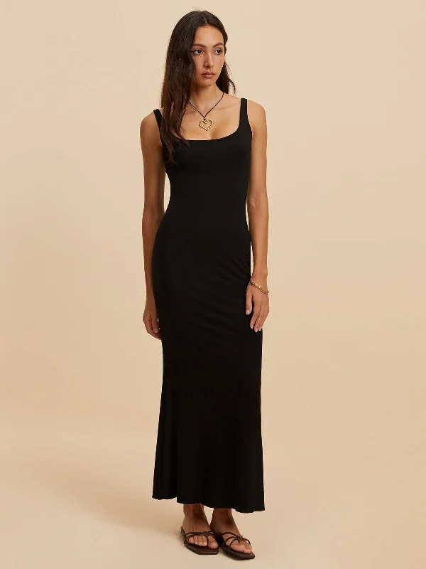 backless-low-cut-long-dress