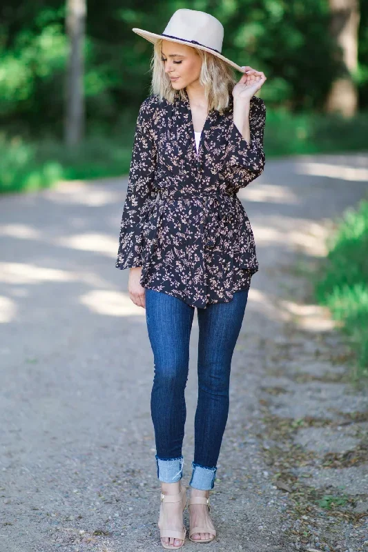 black-and-taupe-floral-tie-waist-long-blazer