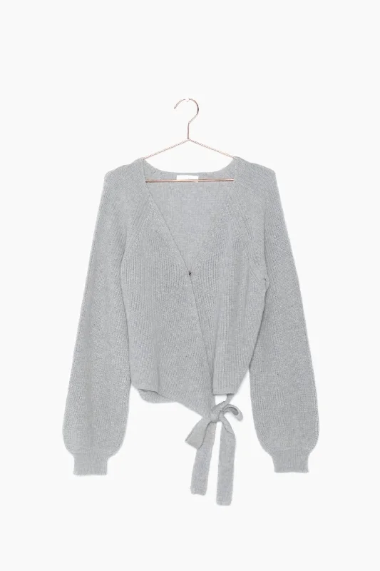 bronco-sweater-in-heather-grey