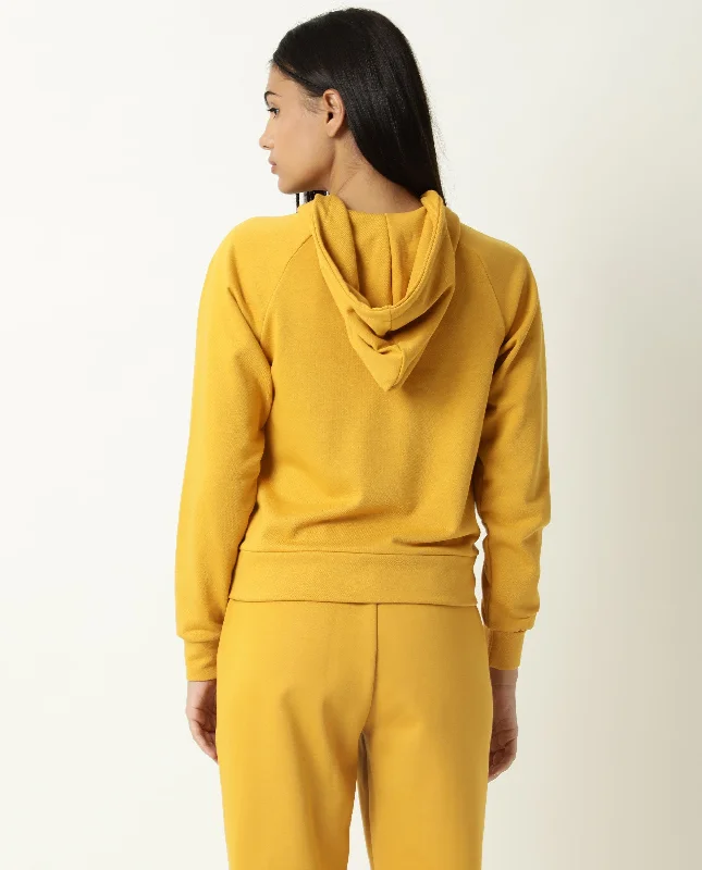 capper-womens-sweatshirt-mustard