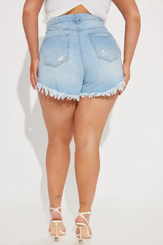 certified-lover-girl-fray-hem-denim-shorts-light-blue-wash