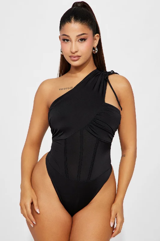 the-moment-one-shoulder-bodysuit-black