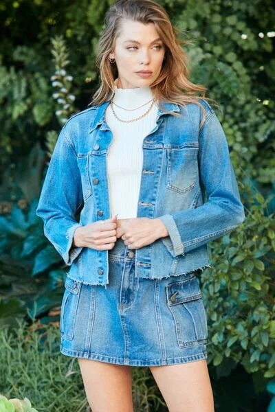 veveret-button-up-raw-hem-denim-jacket