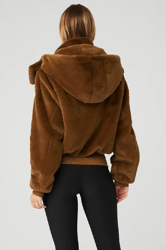 w4496r-faux-fur-foxy-jacket-chocolate