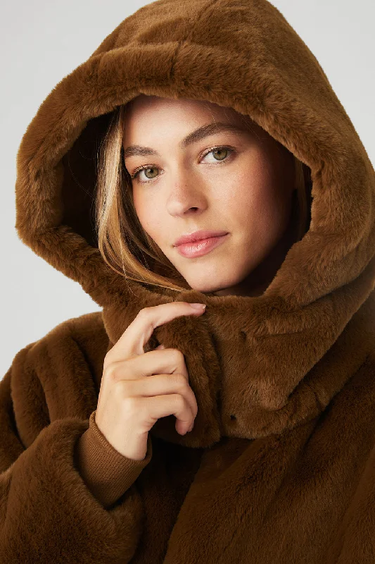 w4496r-faux-fur-foxy-jacket-chocolate